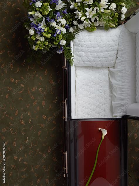 kabaong top view|Our Caskets .